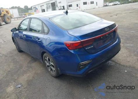 2019 Kia Forte Lxs z USA, uszkodzony, nr VIN 3KPF24ADXKE026855